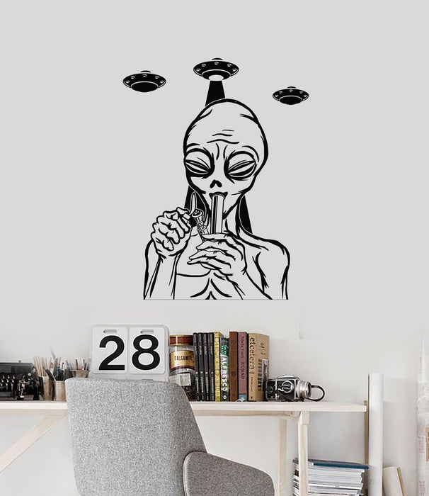 Vinyl Wall Decal Flying Saucer UFO Alien Smoking Galaxy Stickers Mural (g6067)
