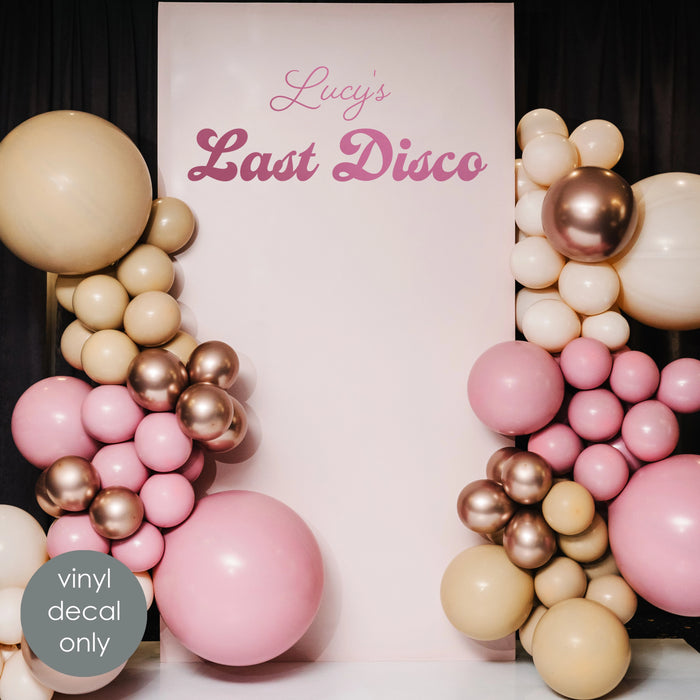 Autocollant personnalisé avec le nom « Joyeux anniversaire » – Autocollant en vinyle personnalisé pour décorations de fête, toiles de fond et panneaux w020