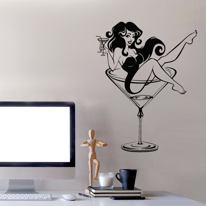 Vinyl Wall Decal Woman Cocktail Glass Pin Up Sexy Girl Night Club Stickers Mural (L114)