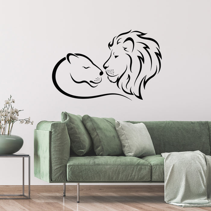Vinyl Wall Decal King And Queen Lions In Heart Shape Animals Stickers Mural (g9603)