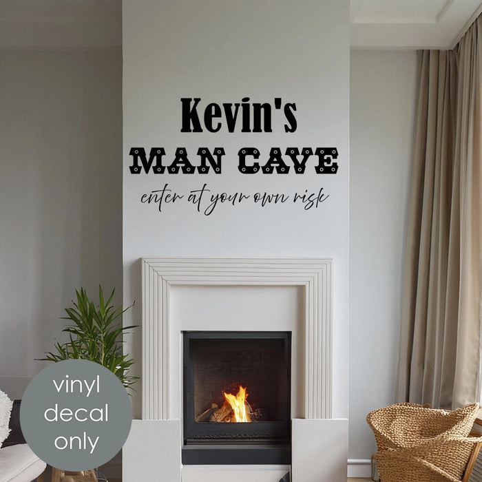 Autocollant mural en vinyle personnalisé avec chaîne de nom pour homme des cavernes – Décoration personnalisée en métal et de style industriel w034