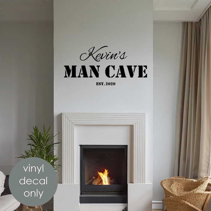 Autocollant mural personnalisé en vinyle avec nom et prénom - Man Cave - Pour garage, bar et salle de jeux w043