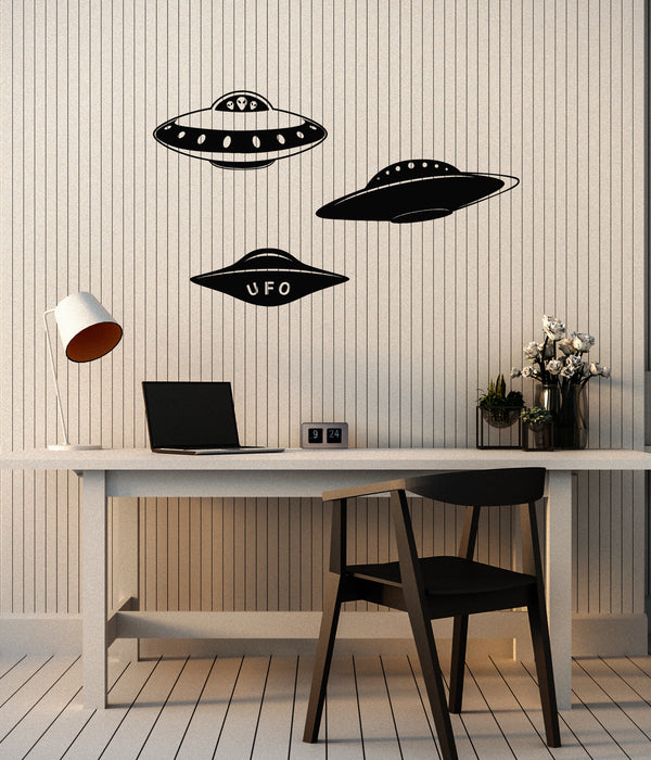 Autocollant mural en vinyle Flying UFO Alien Spaceship Universe Space Stickers Mural (g7391)