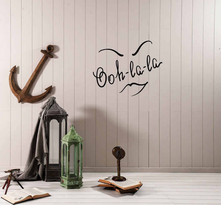 Autocollant mural en vinyle avec silhouettes de visages de femmes et mots de beauté (ed1018)