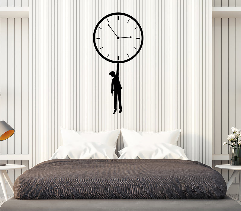 Наклейка на стену Мальчик висит на часах Декор Виниловая наклейка (ed2063)