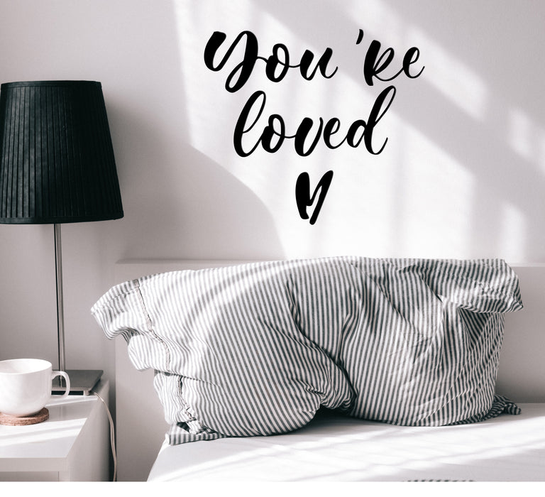 Autocollant mural en vinyle avec inscription « You're Loved Amour » - Phrase romantique - 57,1 cm x 50,8 cm - gz304