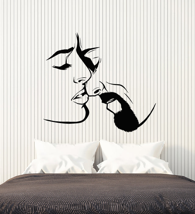Vinyl Wall Decal Bedroom Adult Couple in Love Kisses Romance Stickers Mural (g3382)