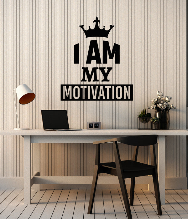Autocollant mural en vinyle avec mots « Je suis ma motivation » et phrase couronne (g3403)