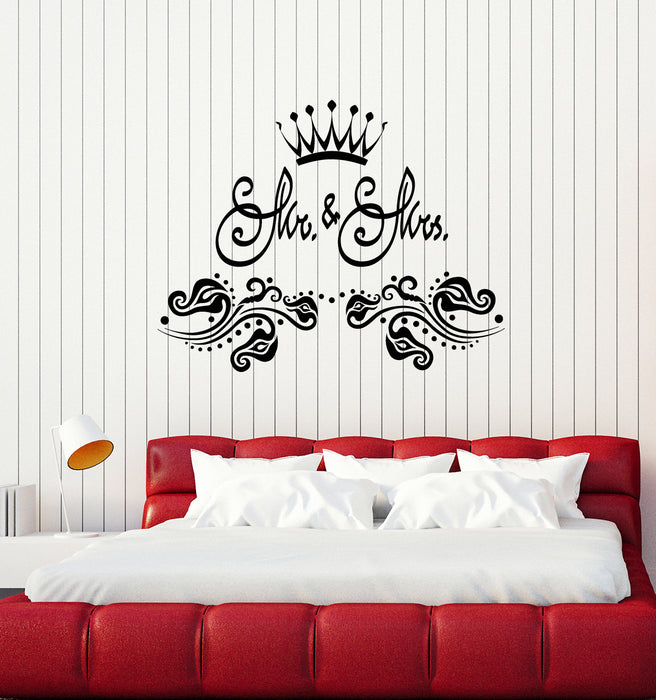 Vinyl Wall Decal Mr And Mrs Love Family Crown Bedroom Art Stickers Mural (g3460)