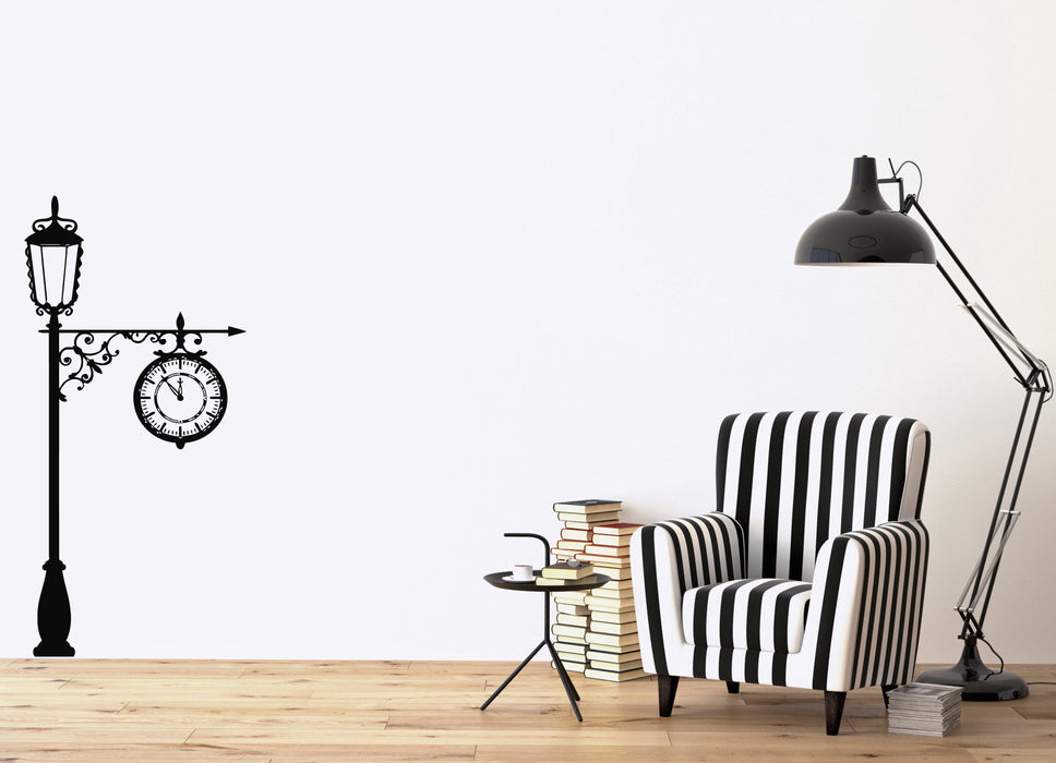 Large Vinyl Decal Vintage Lamp Post with a Clock Wall Sticker (n570)