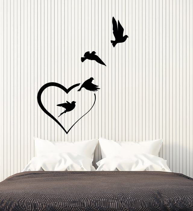 Vinyl Wall Decal Heart Dove Pigeon Flying Bird Home interior Stickers Mural (g6251)