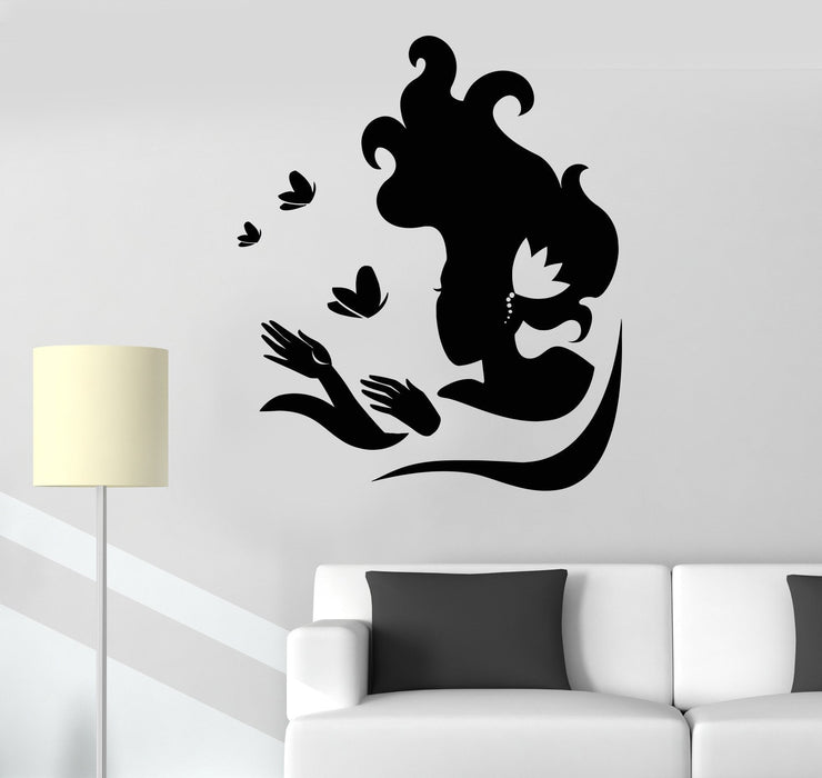 Autocollant mural en vinyle Silhouette Fille Salon de beauté Papillon Spa Autocollants Cadeau unique (523ig)