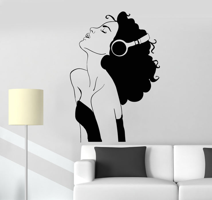 Vinyl Wall Decal Beautiful Girl Headphones Music Room Decor Musical Stickers Mural Unique Gift (ig5043)